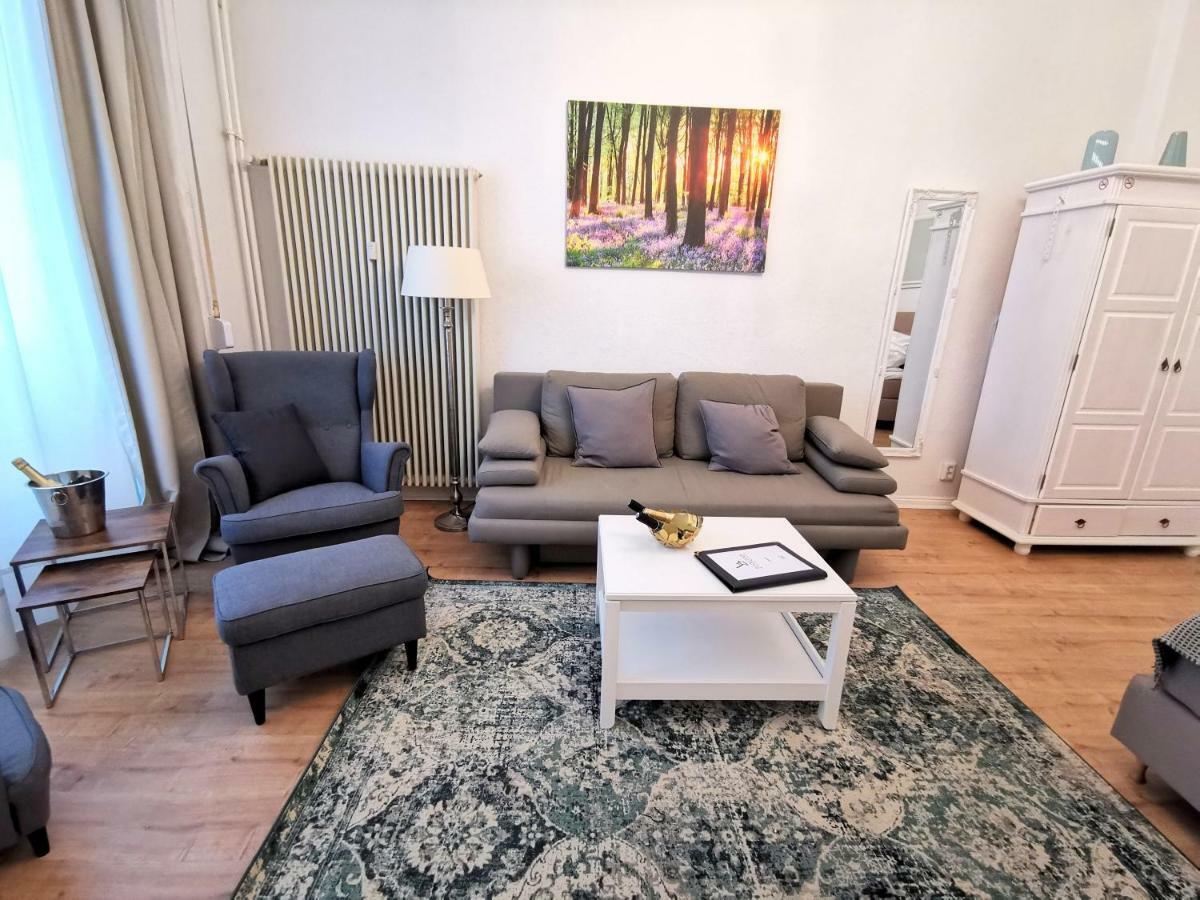 Kvh By Rockchair Apartments L Superhost Status L Boxspringbett Am Schloss Charlottenburg Welcomes You! Berlim Exterior foto