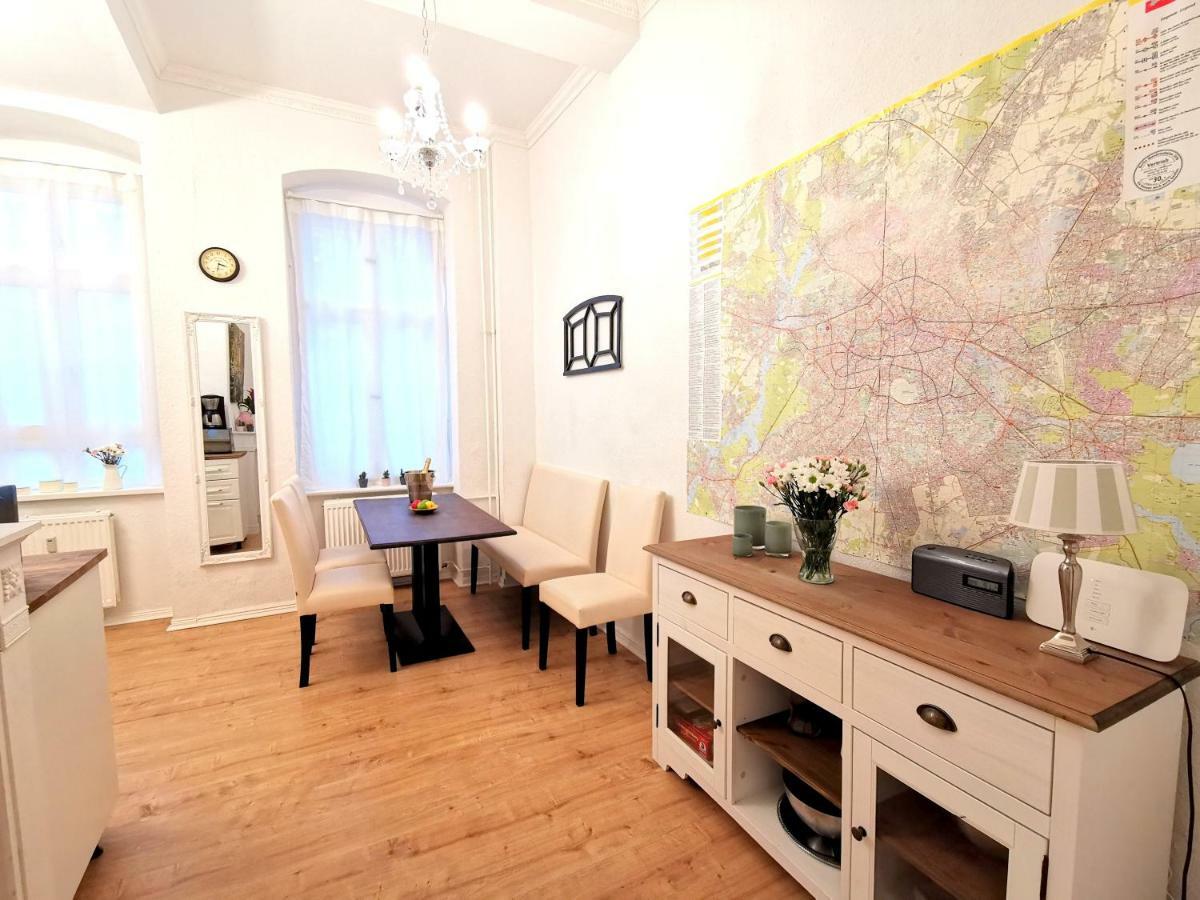 Kvh By Rockchair Apartments L Superhost Status L Boxspringbett Am Schloss Charlottenburg Welcomes You! Berlim Exterior foto